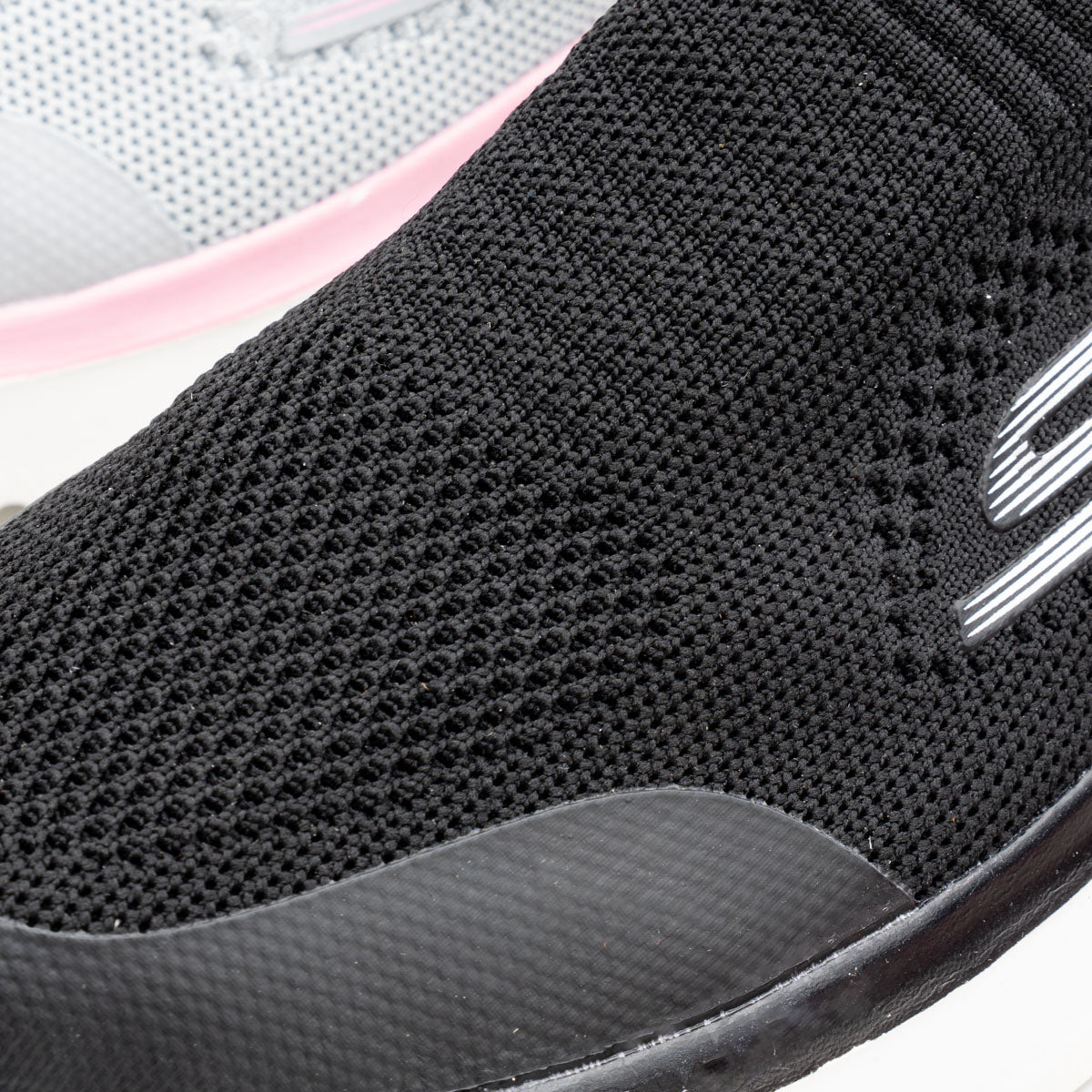 Imported Skechers Women’s Sneakers W01