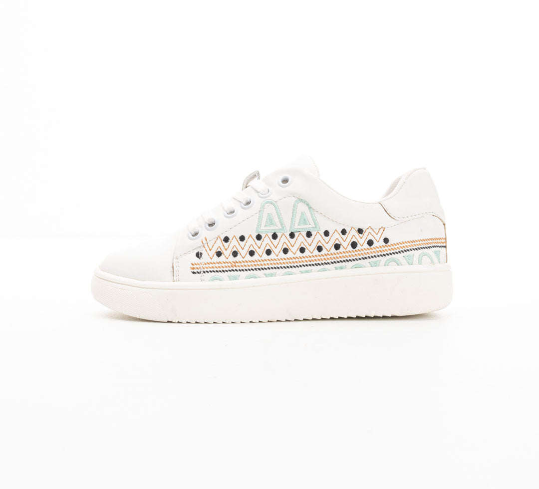 White Sneakere For Women